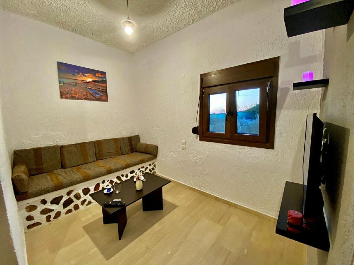 Peaceful Studio Apartment Near The Sea! Szitía Kültér fotó